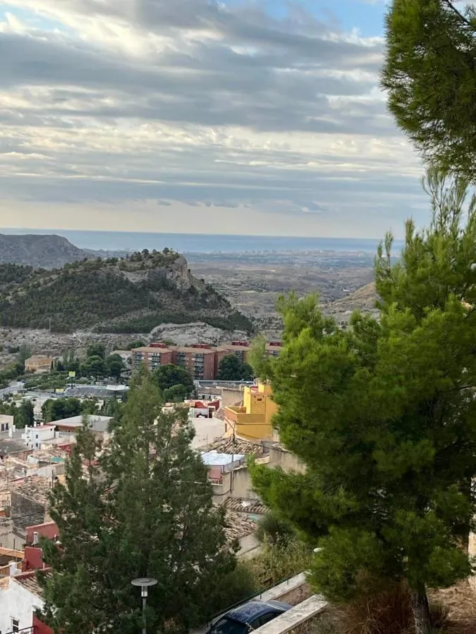 Vista de Xixona desde la casa